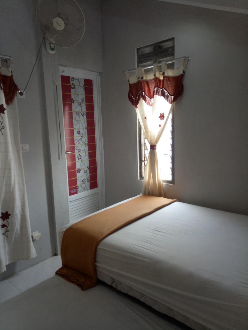 Losmen Fadel Malioboro Jogja Yogyakarta Exterior foto